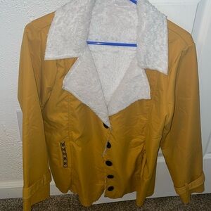 Yellow light jacket good for the fall time